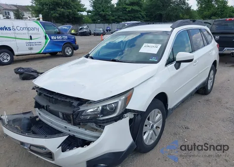 2018 Subaru Outback 2.5I Premium z USA, uszkodzony, nr VIN 4S4BSACC4J3227900